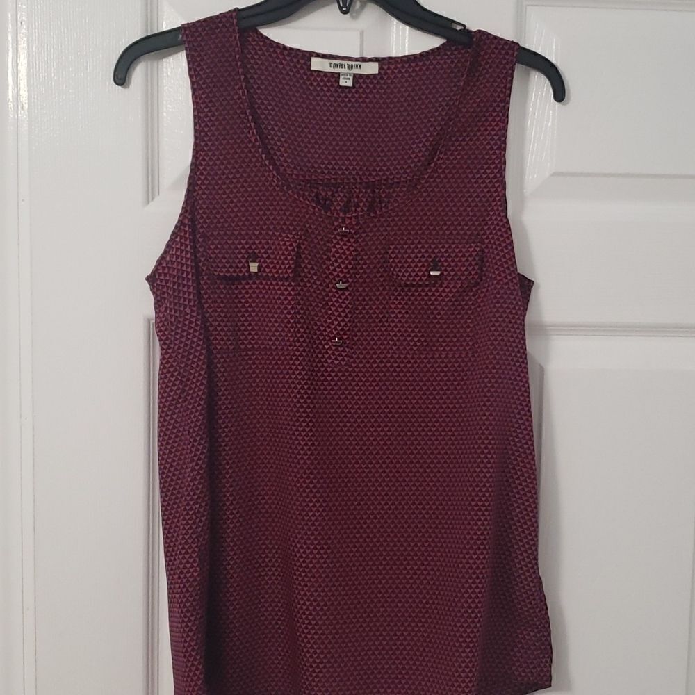 Daniel Rainn Sleevless Top. Women's Small